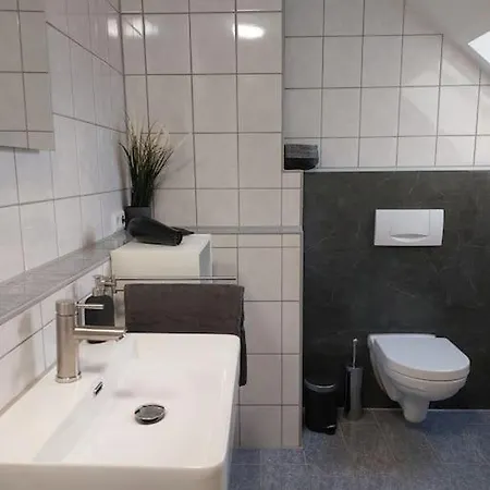 Apartment Rooftop Apartmens - Komfortable Neue Gemeinschaftsunterkunft Im Herzen Von - Raum 1 *