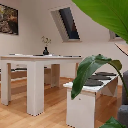 Apartment Rooftop Apartmens - Komfortable Neue Gemeinschaftsunterkunft Im Herzen Von - Raum 1